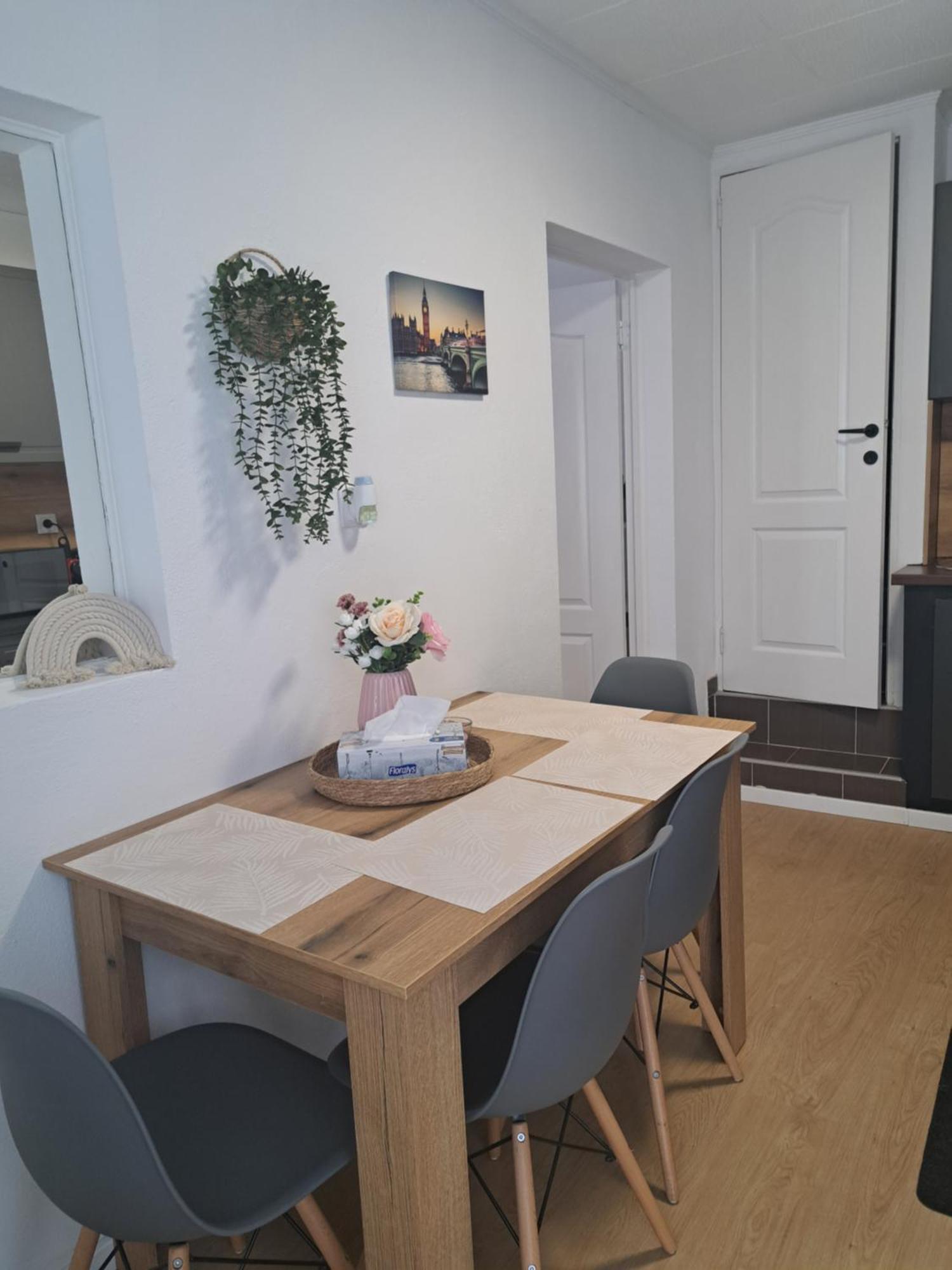 Studio With Free Parking In The Center - Deliamo 3 Sibiu Eksteriør billede